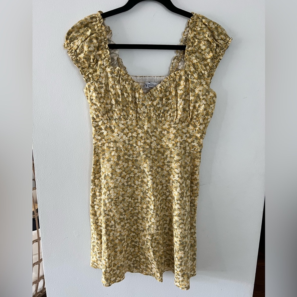 ZARA FLORAL MINI DRESS
